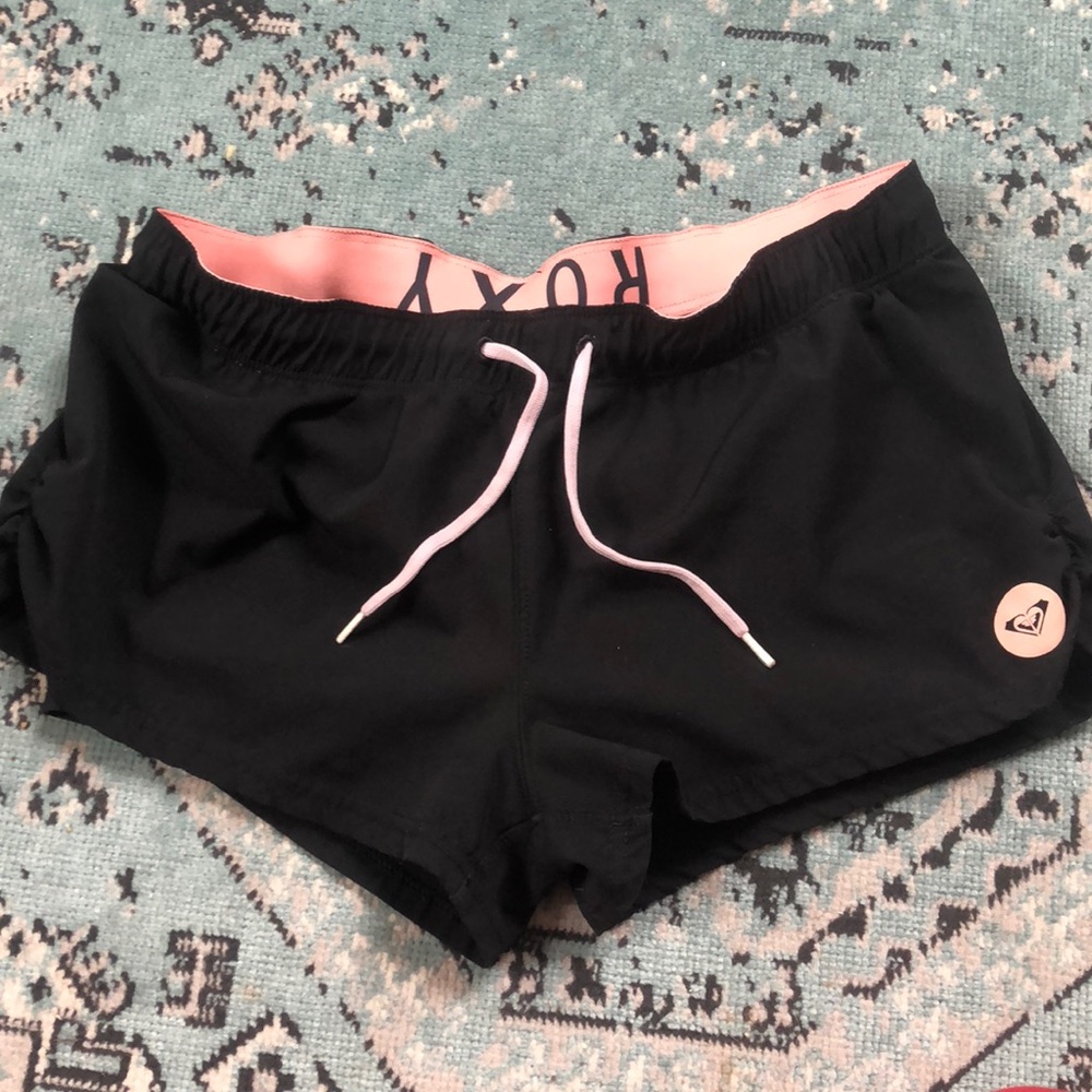 Rosy athletic shorts with spandex